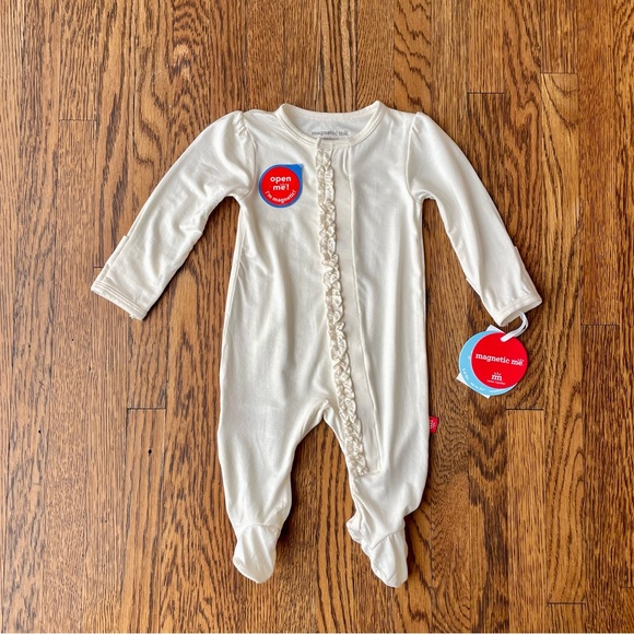 Magnetic Me Other - Magnetic Me Modal Footie with Ruffles Egret NWT